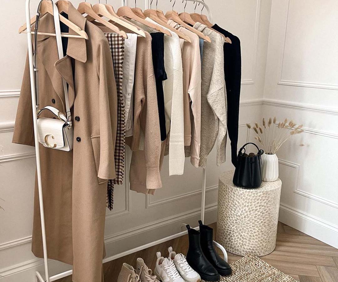 Capsule Wardrobe Essentials: Building a Versatile Closet